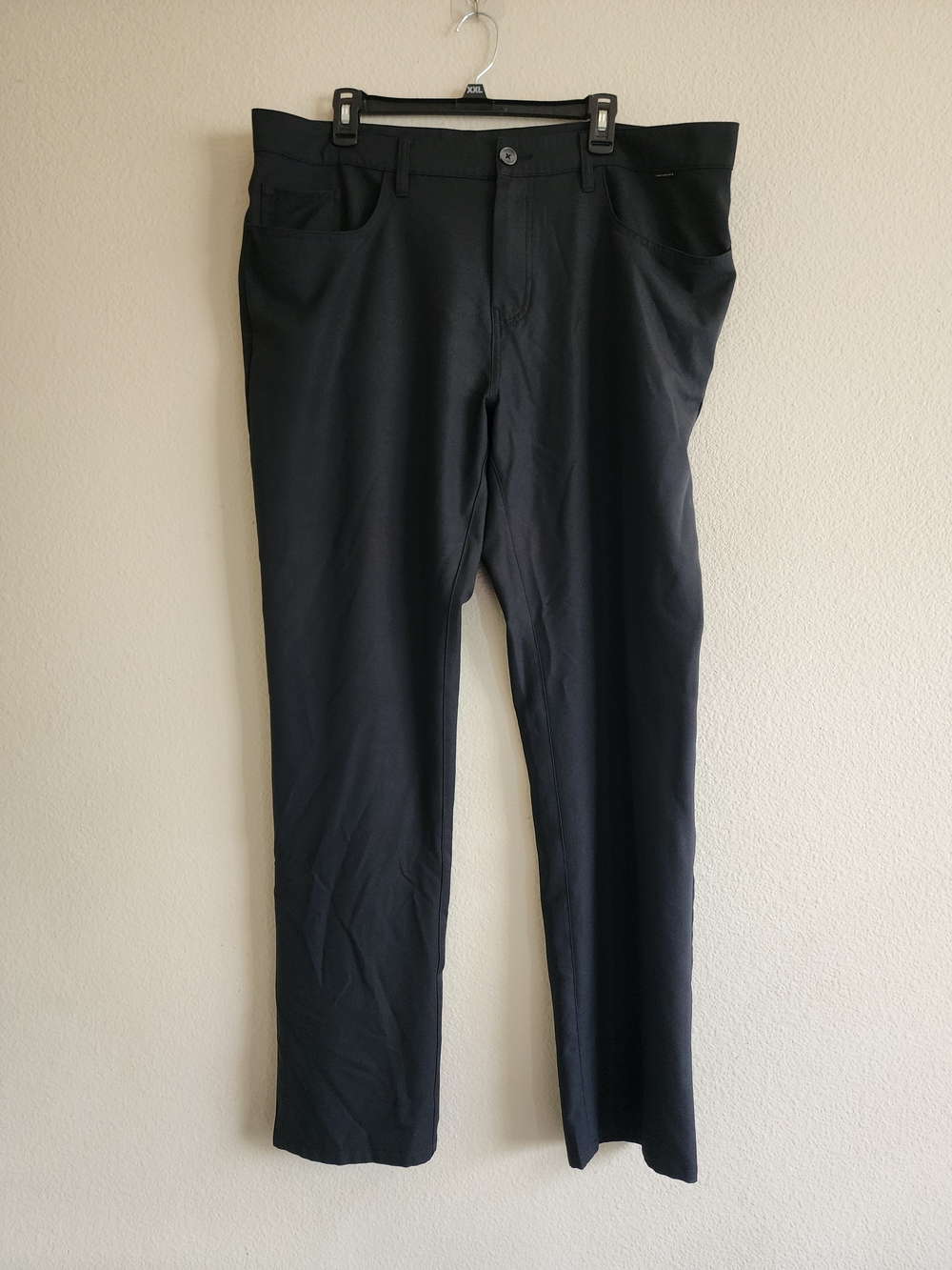 TravisMathew Mens Golf Pants Sz 40x33 Black Performance Stretch Chino